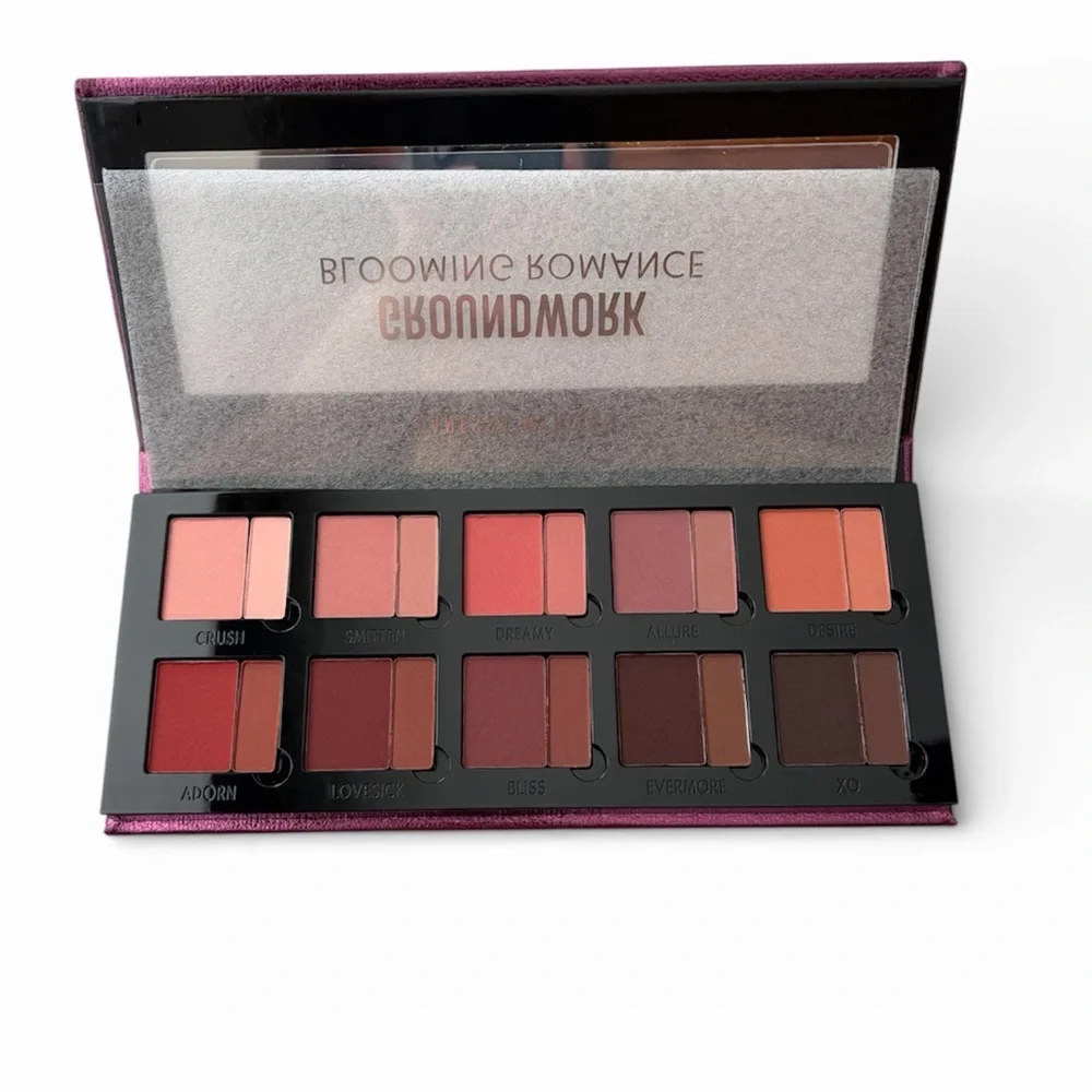 DANESSA MYRICKS BEAUTY Groundwork Blooming Romance Palette